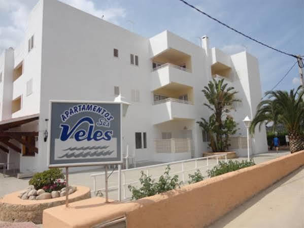 Apartamentos Ses Veles Кала-Лонга Экстерьер фото